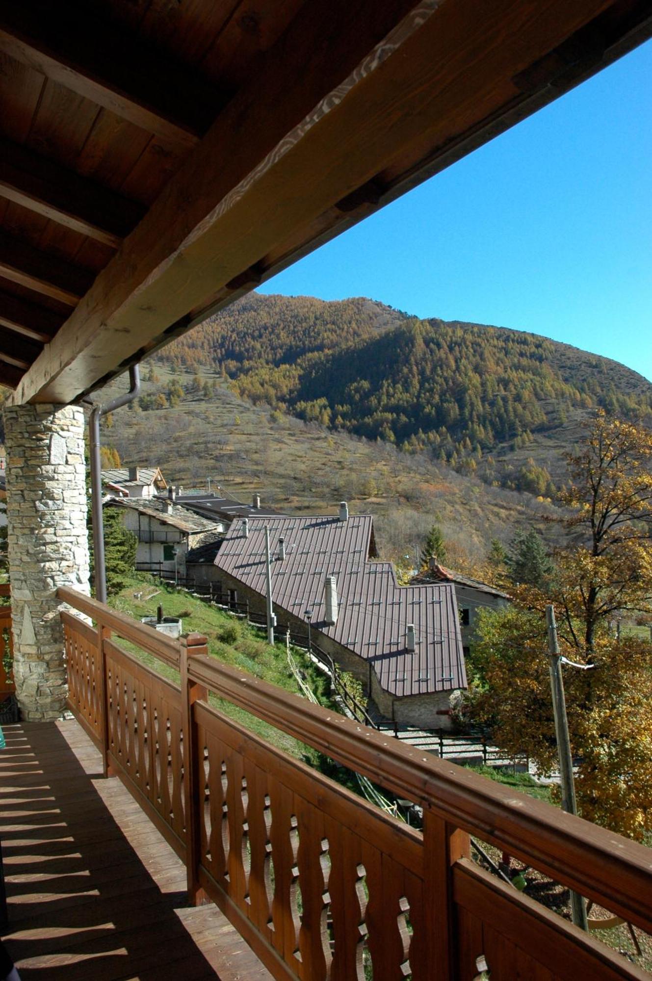 La Placette - Albergo Diffuso E Trattoria Usseaux Exterior foto