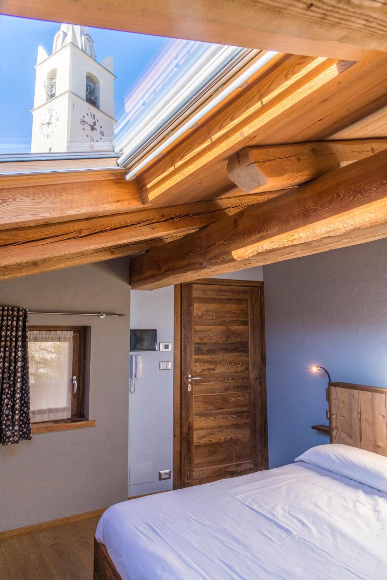 La Placette - Albergo Diffuso E Trattoria Usseaux Exterior foto