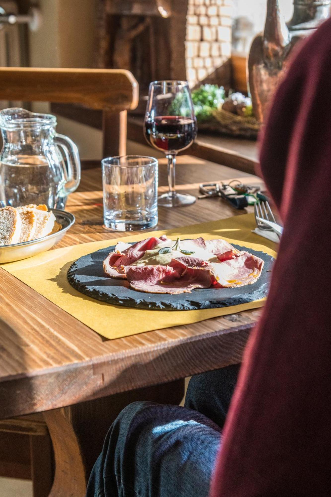 La Placette - Albergo Diffuso E Trattoria Usseaux Exterior foto