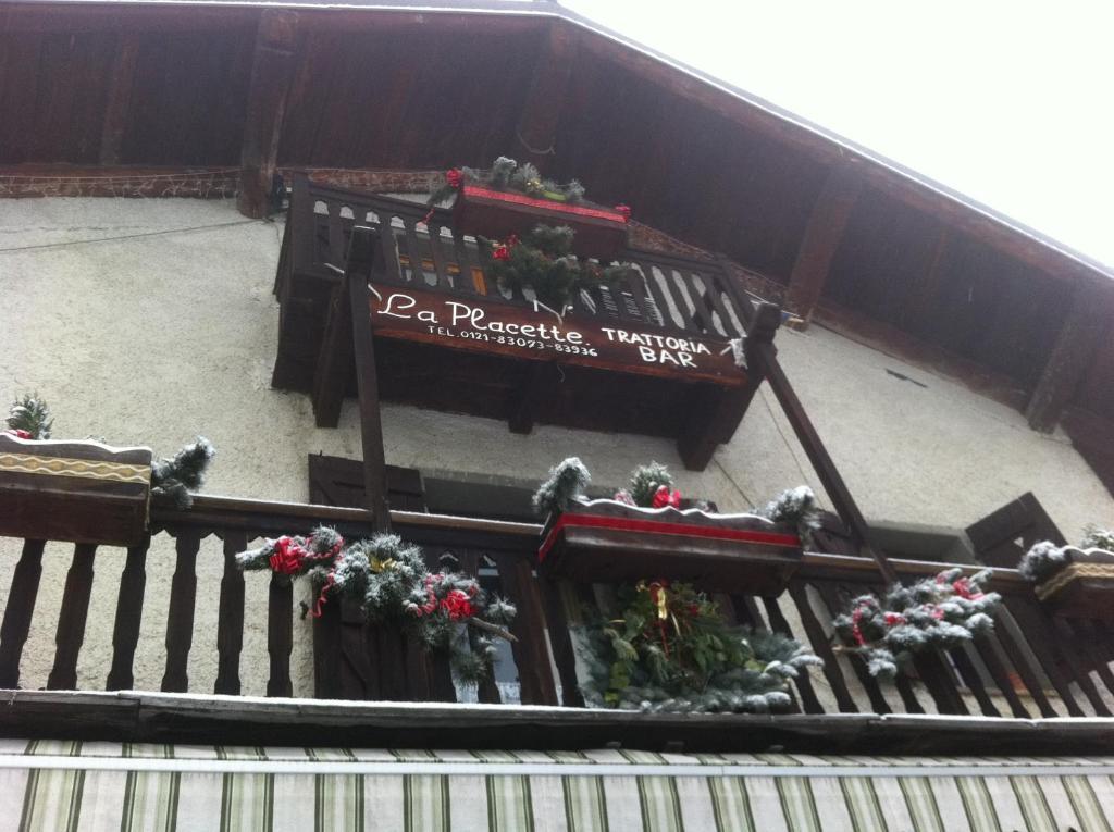 La Placette - Albergo Diffuso E Trattoria Usseaux Exterior foto