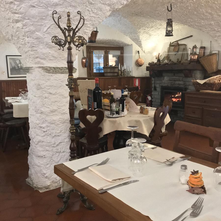 La Placette - Albergo Diffuso E Trattoria Usseaux Exterior foto