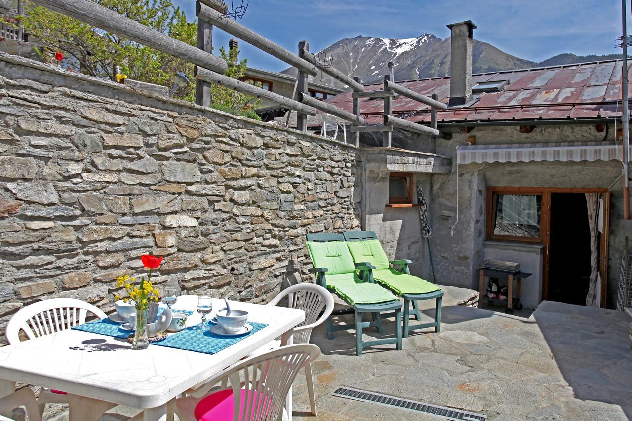 La Placette - Albergo Diffuso E Trattoria Usseaux Exterior foto