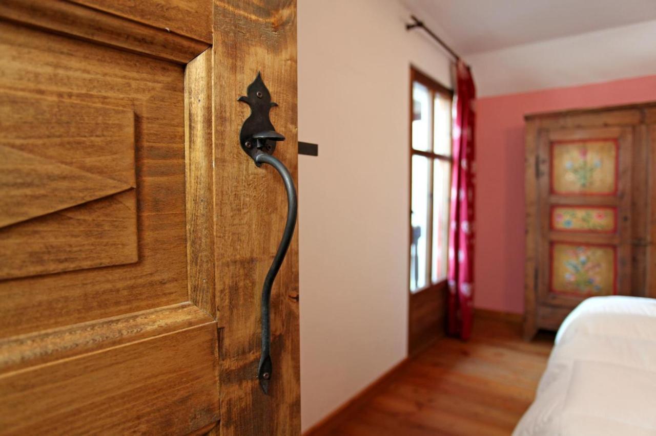 La Placette - Albergo Diffuso E Trattoria Usseaux Exterior foto